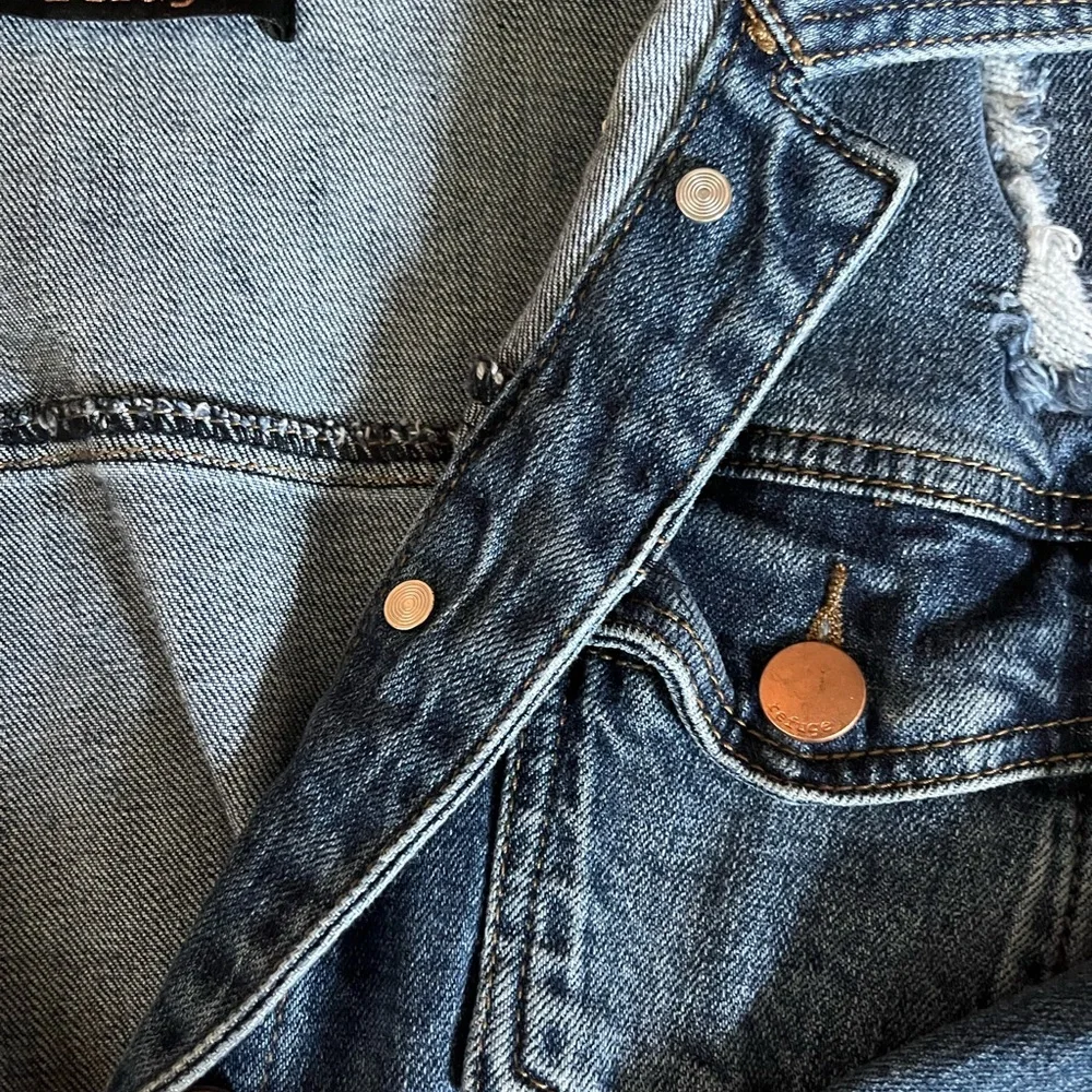 Jean jacket - Picture 2 of 4